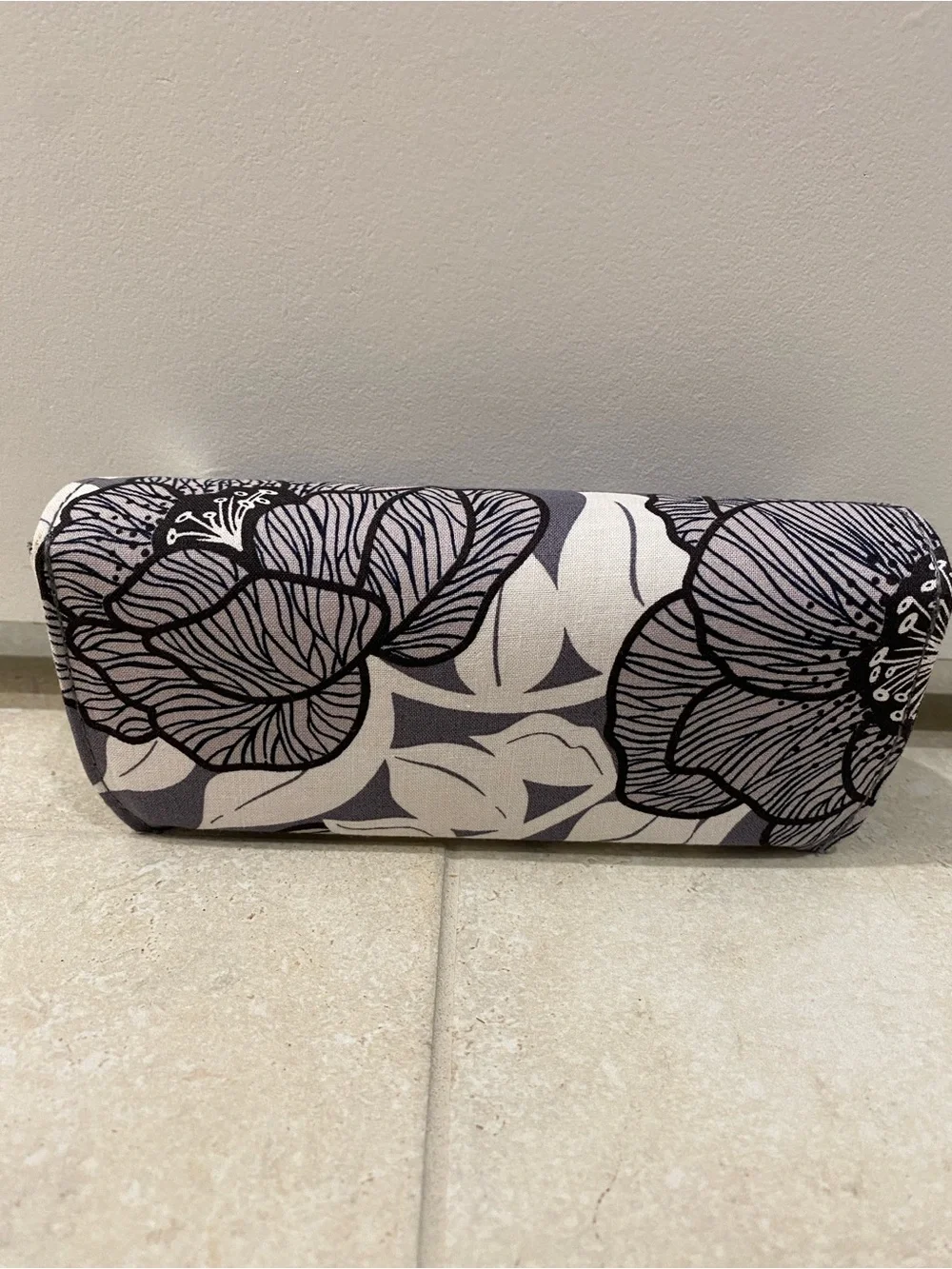 Vera Bradley Outlet Eyeglass Case - Moon Shadow Meadow - Picture 3 of 4